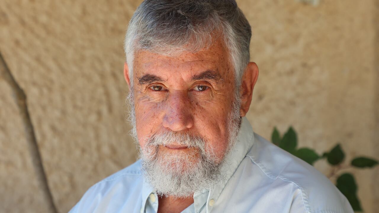 Ben-David, autor de una veintena de libros, había definido los escenarios de su obra recorriendo las localidades del sur de Israel fronterizas con la Franja de Gaza. (Photo by GIL COHEN-MAGEN / AFP)