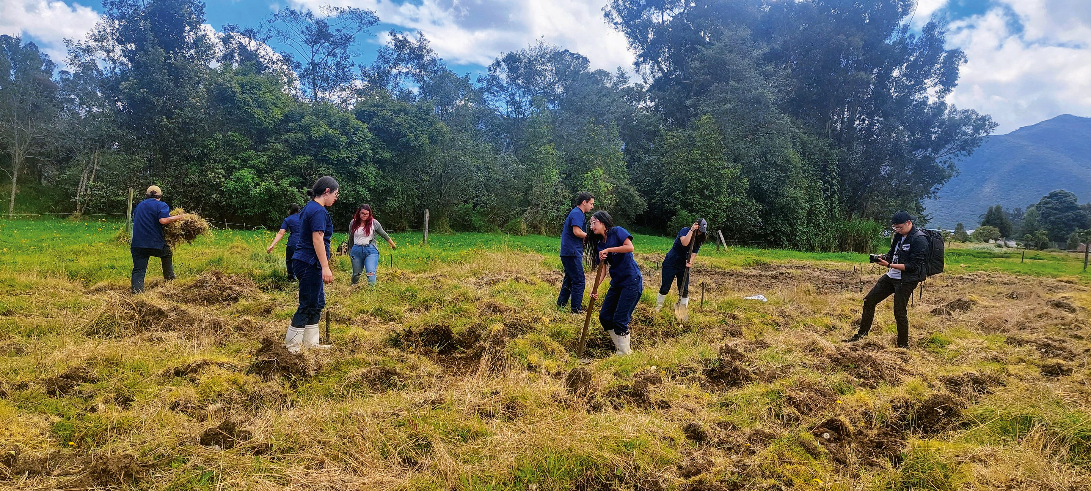 La educación aplicada de la U.D.C.A promueve experiencias reales que conectan la academia con los desafíos del planeta.