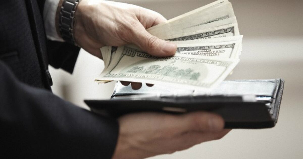 Otro factor internacional podría estar presionando al dólar en Colombia.