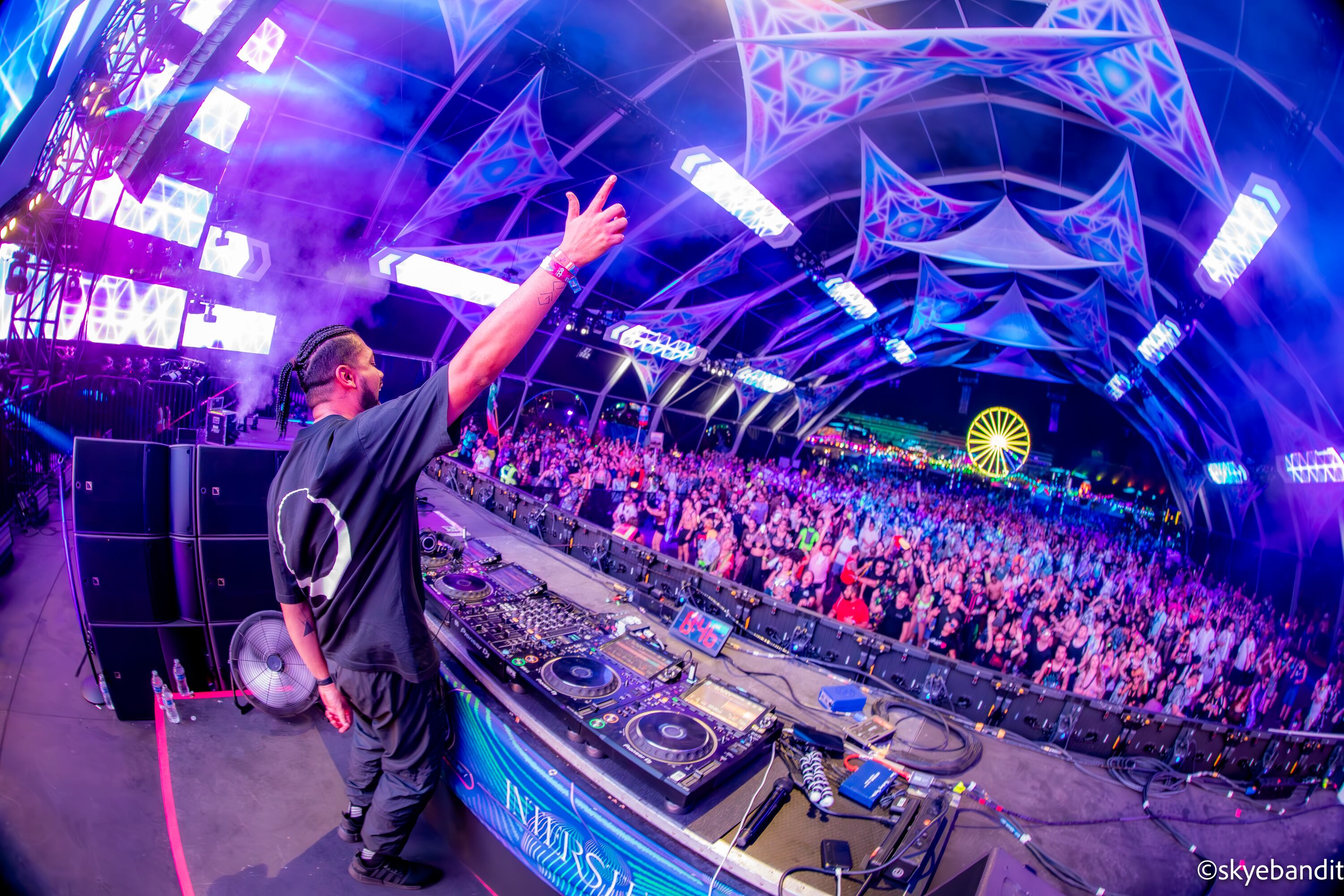 Presentación del DJ internacional Khomha