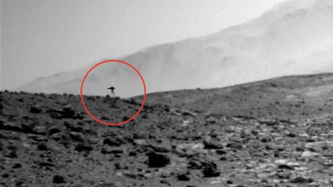 El róver Curiosity captó la extraña "medusa" en el cráter Gale de Marte.