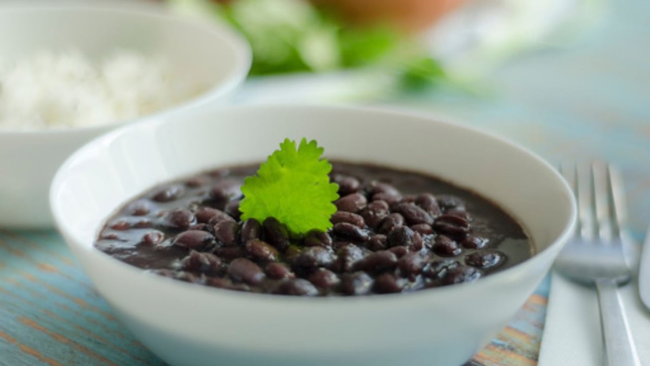El frijol negro es una legúmbre saludable.