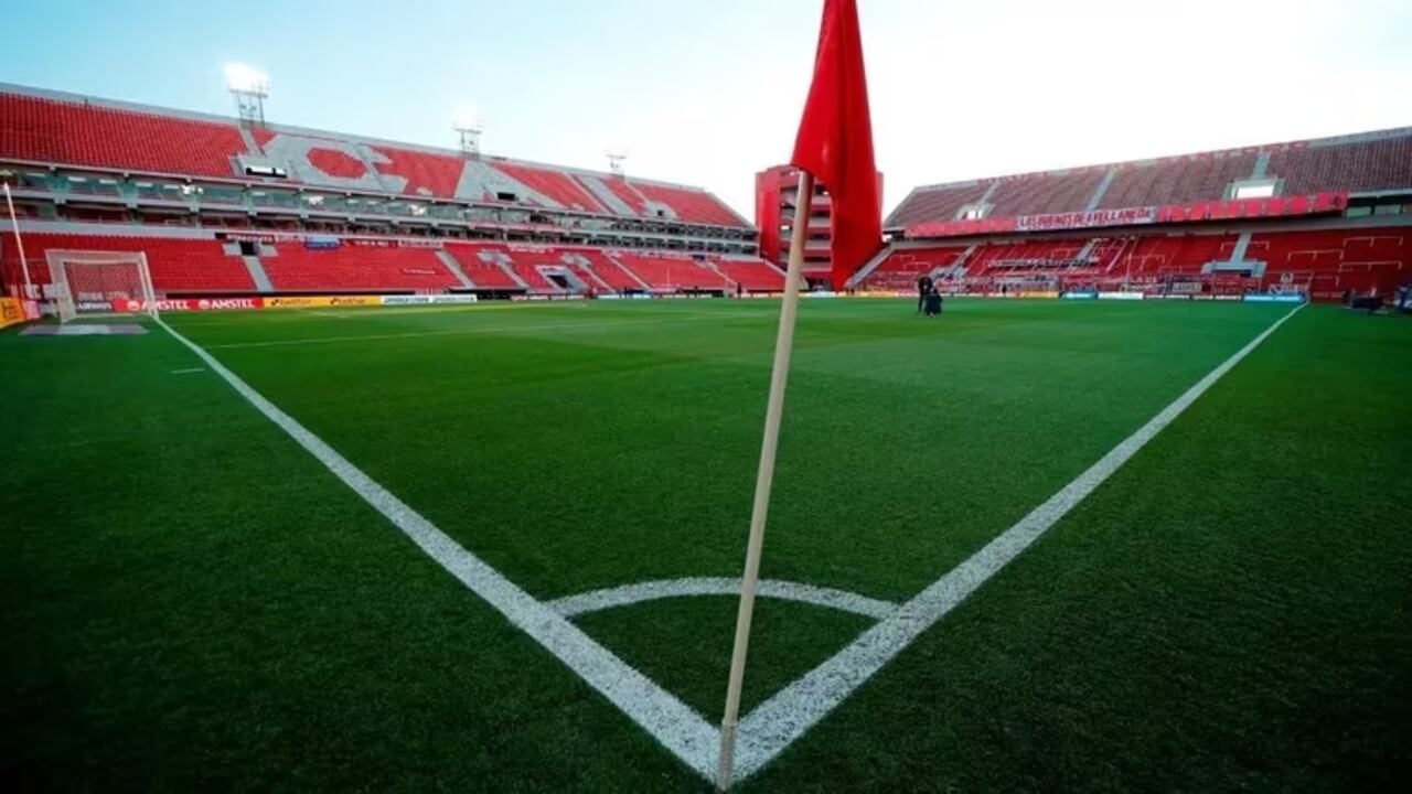 Independiente de Avellaneda, un grande del fútbol argentino en crisis (REUTERS).