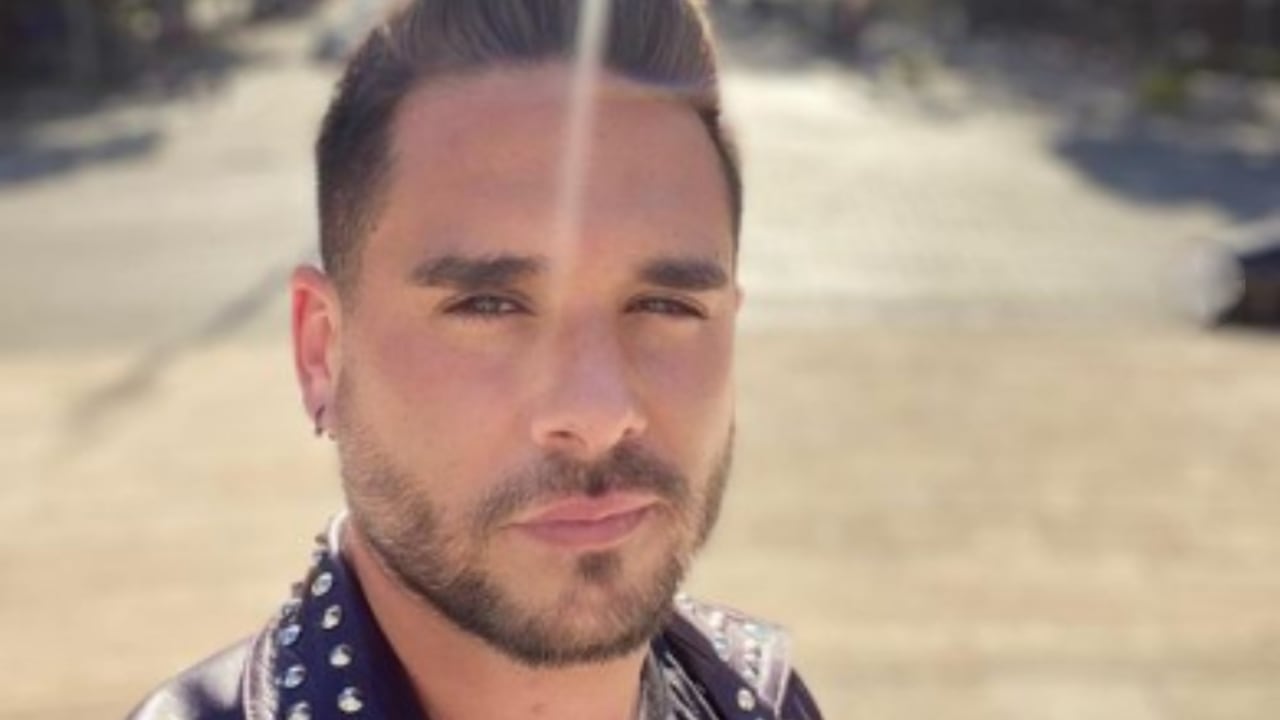 El actor habló de su nueva relación con Juliana Diez.