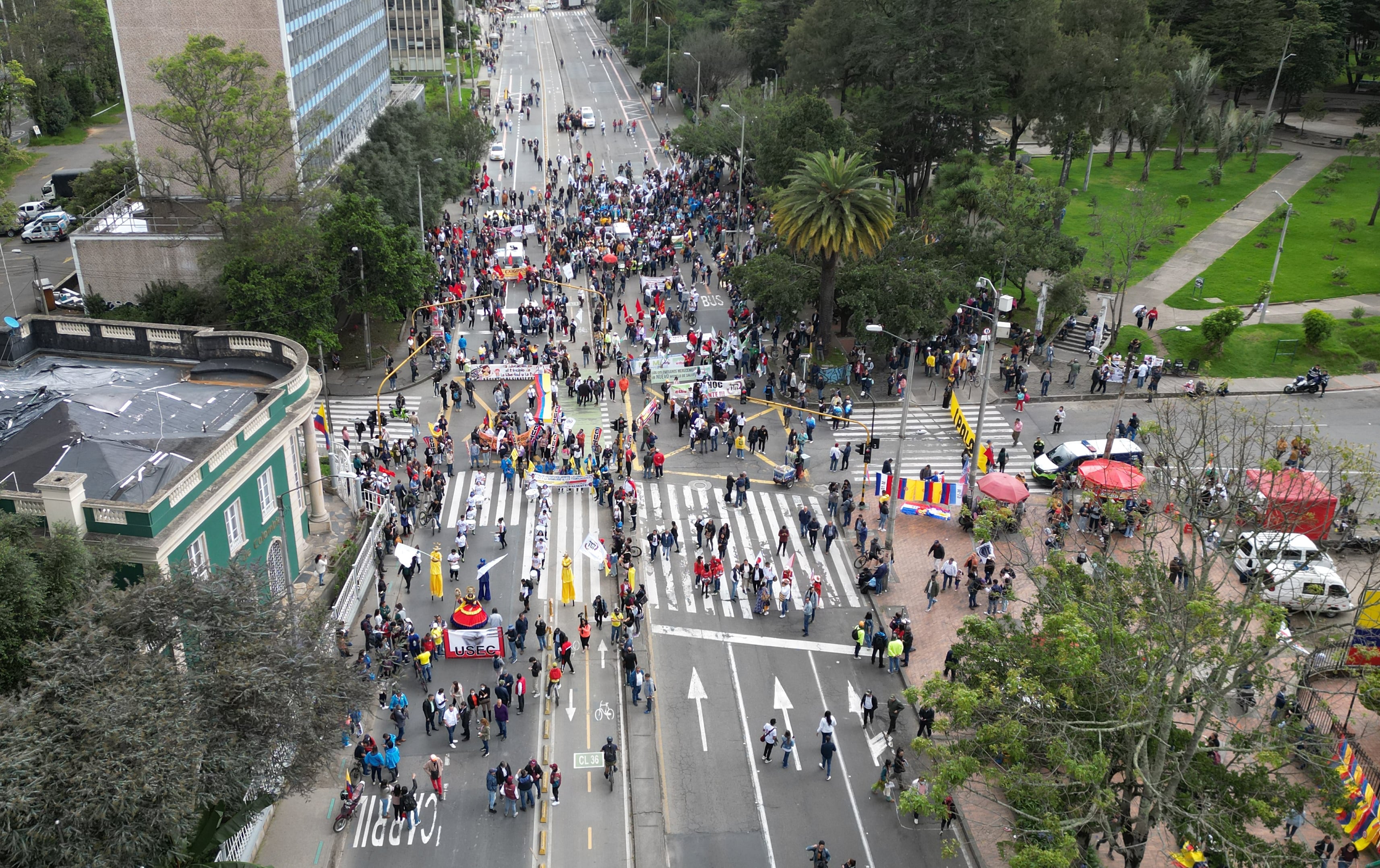 Marcha convocada por las centrales obreras de apoyo a las reformas a la salud, laboral y pensional promovidas por el gobierno de Gustavo Petro 
Parque Nacional
Bogota junio 7 del 2023
Foto Guillermo Torres Reina / Semana