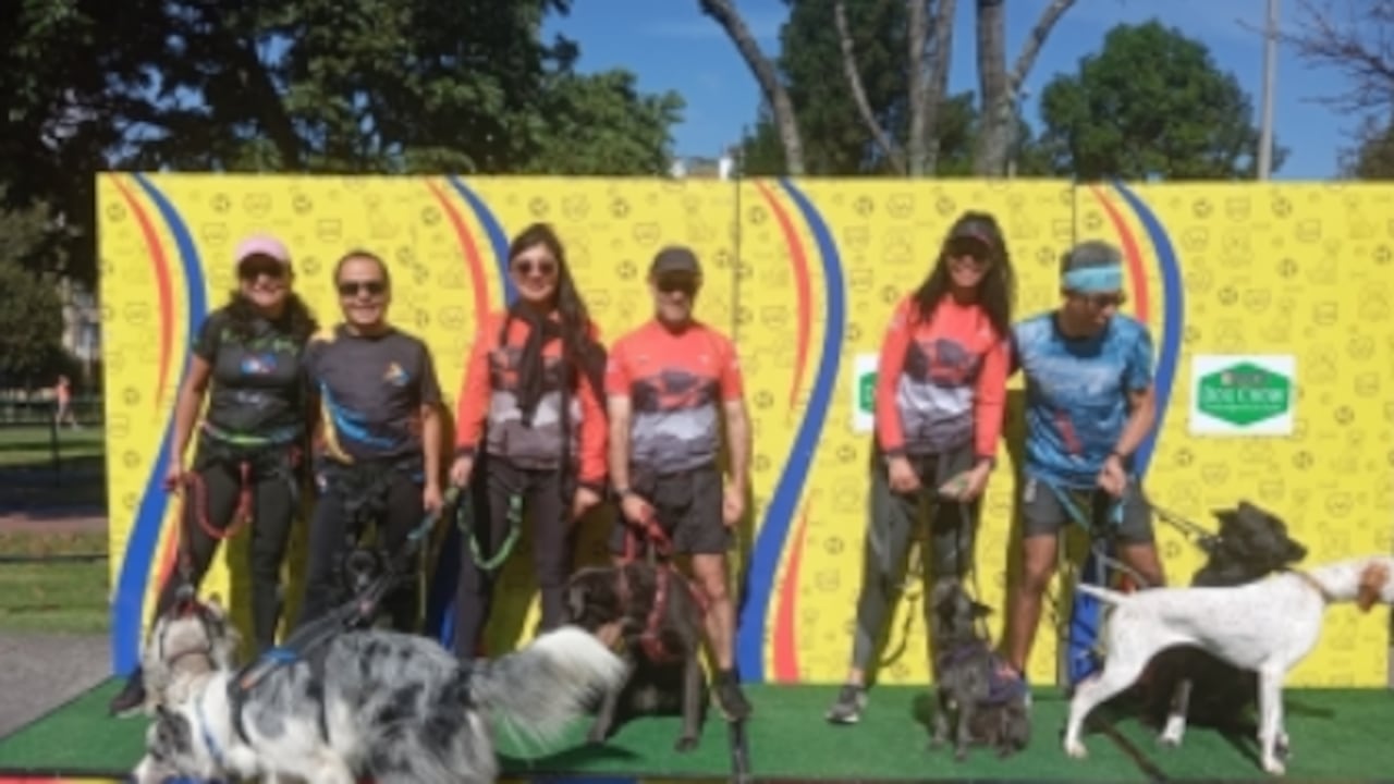 En la Ruta Sabuesos de la ciclovía se brindan herramientas para mejorar la calidad de vida de perros y gatos.