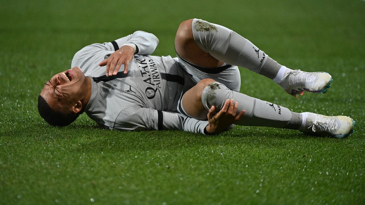 Las fuertes muestras de dolor de Mbappé al momento de su lesión