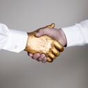 Los inversionistas le han vuelto a poner la lupa al oro tras la invasión de Rusia a Ucrania.