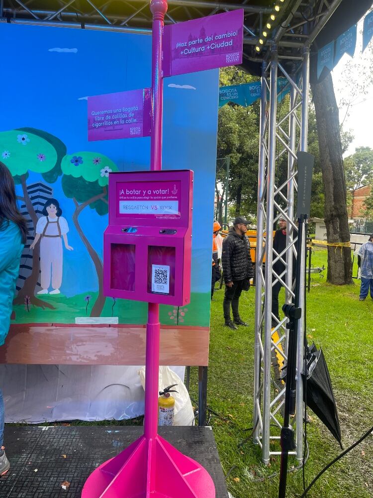 Se estima que en un mes se pueden encontrar aproximadamente 15 mil colillas en el piso.