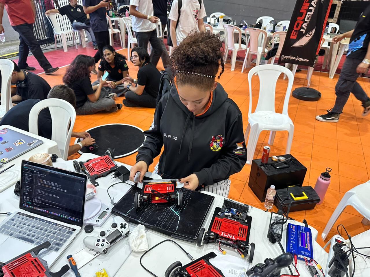 La presencia internacional evidencia el fortalecimiento académico del Centro de Educación Militar (CEMIL).