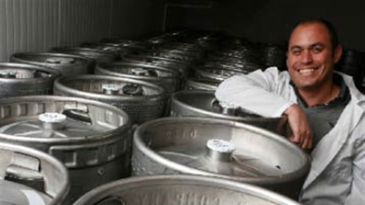 Berny Silberwasser de Bogotá Beer Company. “La cervecería artesanal tiene un cuidadoso proceso de fabricación que dura 15 días en promedio y se basa en cuatro ingredientes: malta, lúpulo, agua y levadura. Esto hace que el sabor sea más auténtico”