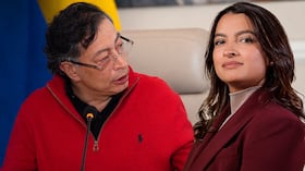 El expresidente Gustavo Petro y Andrea Petro, una de sus hijas