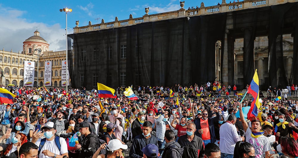  Por el paro nacional, el Gobierno retiró la reforma tributaria, y en las calles piden proyectos de ley para beneficiar a los más vulnerables.