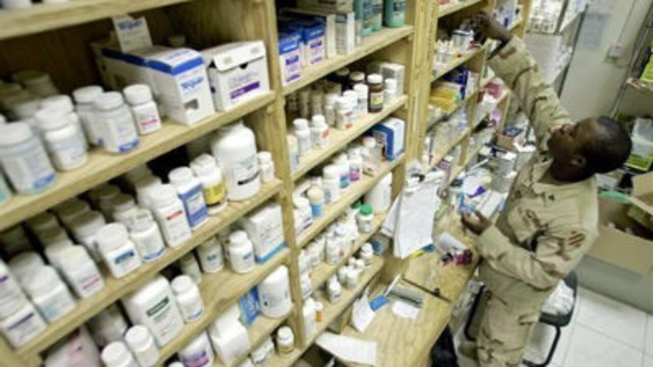 Investigadores europeos y australianos indicaron el domingo que habían localizado a cuatro nuevos genes asociados con la forma más común de la migraña, lo que subraya el carácter hereditario del mal.