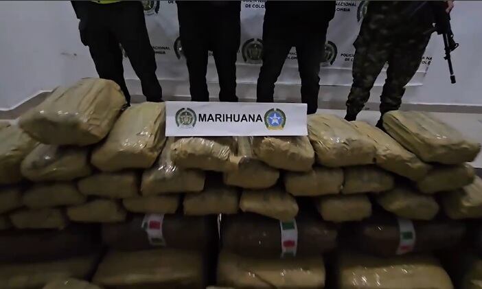 Esta clase de cargamentos tienen como destino países como Chile y Argentina, donde los traficantes obtienen el doble de ingresos al comercializar esta marihuana al menudeo.