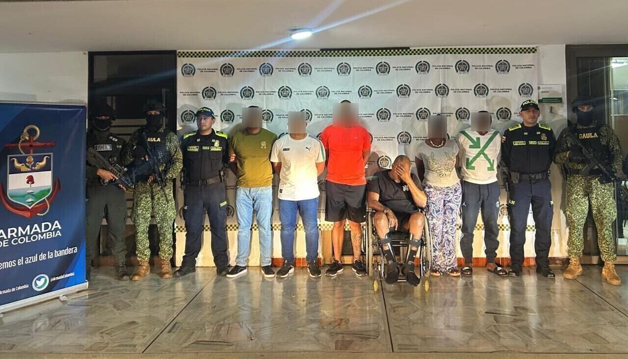 Cae red de tráfico de cocaína de la que hacían parte militares activos de la Armada.