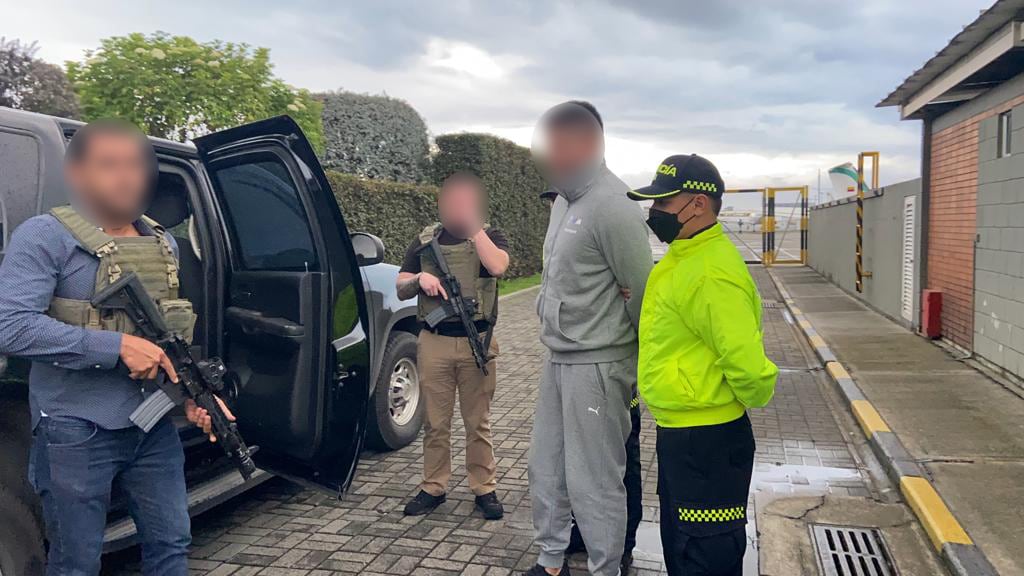 Fue trasladado a la ciudad de Bogotá, donde Migración Colombia será la entidad encargada de llevar a cabo su proceso de expulsión del país