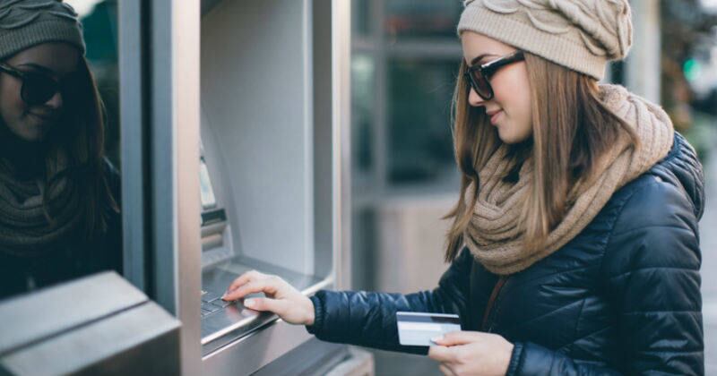 En 2021, en Scotiabank se abrieron 347.337 cuentas de ahorros, de las cuales, el 23 % fue a través de la banca virtual de manera 100 % autogestionada. (iStockphoto)