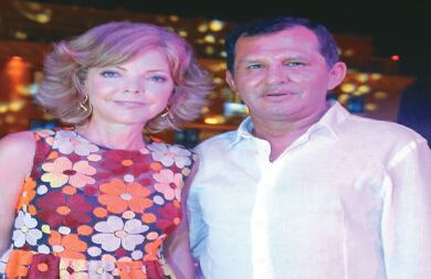 Connie de Pacheco y Mario Pacheco.