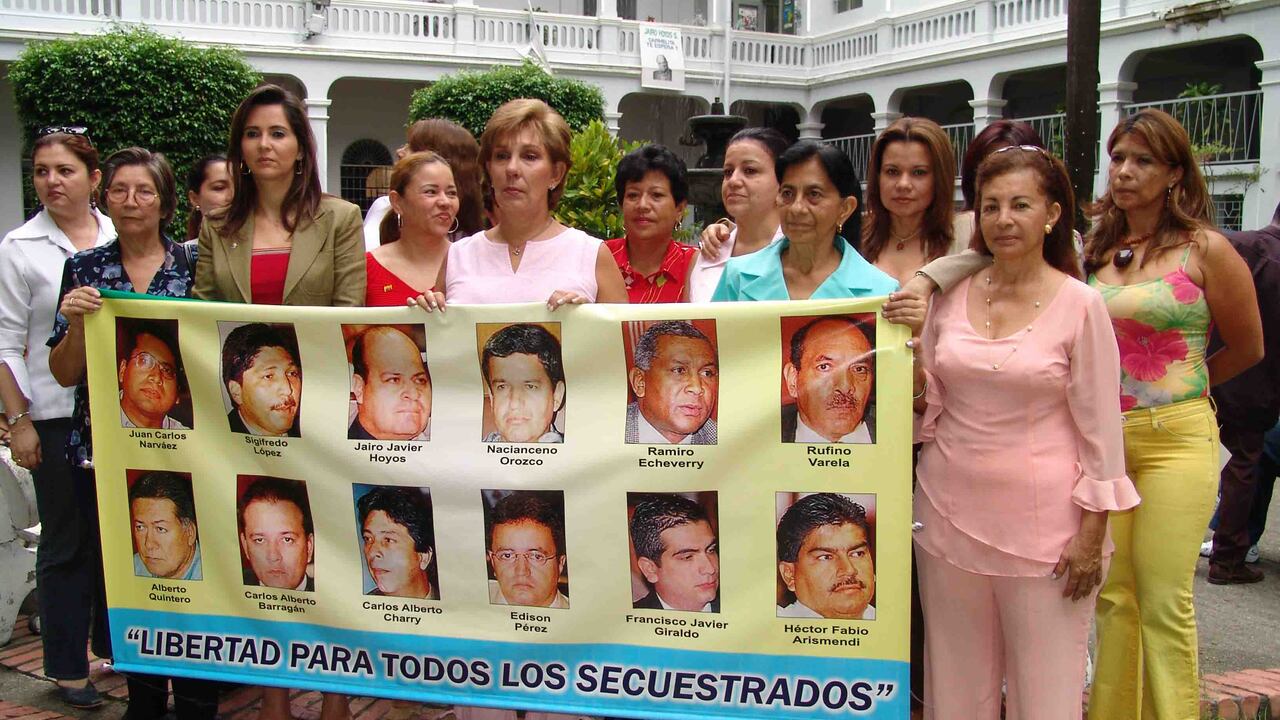 FAMILIARES DE LOS DIPUTADOS DEL VALLE SECUESTRADOS