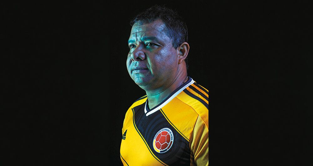   Pasó dos veces por la cárcel, se casó en tres oportunidades y tiene cinco hijos. Acepta que las mujeres, el trago y la comida han sido su debilidad. Además, sufre de insomnio. 