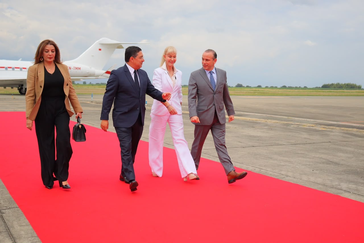 El alcalde Alejandro Eder y la gobernadora del Valle del Cauca, Dilian Francisca Toro, recibieron en el Aeropuerto de Cali al ministro de Asuntos Exteriores, Cooperación Africana y Marroquíes Residentes en el Extranjero del Reino de Marruecos, Nasser Bourita.