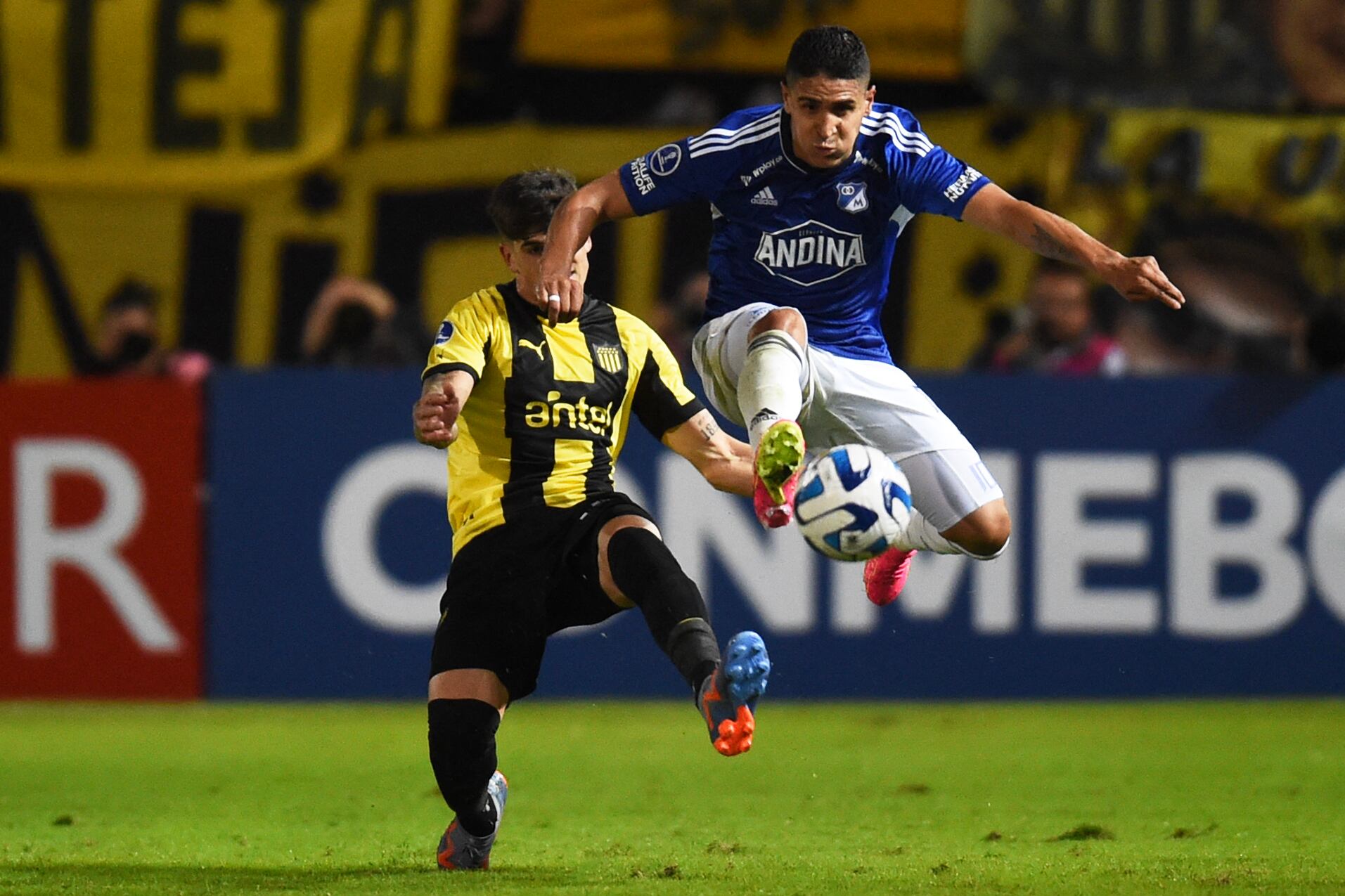Millonarios vs Peñarol - Copa Sudamericana