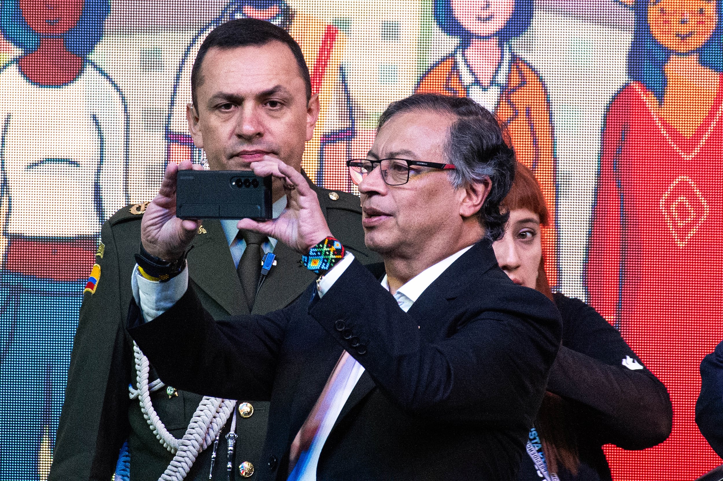 Gustavo Petro - Celular