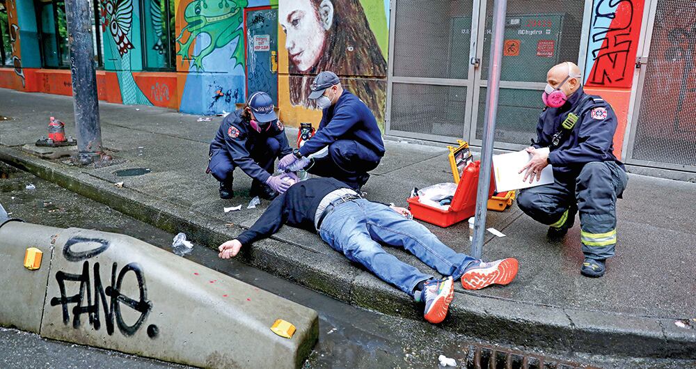 En Estados Unidos, 200 personas mueren al día por los opioides, según el CDC. Una crisis sin antecedentes en el país.