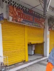 En este local comercial fue donde se registró el ataque