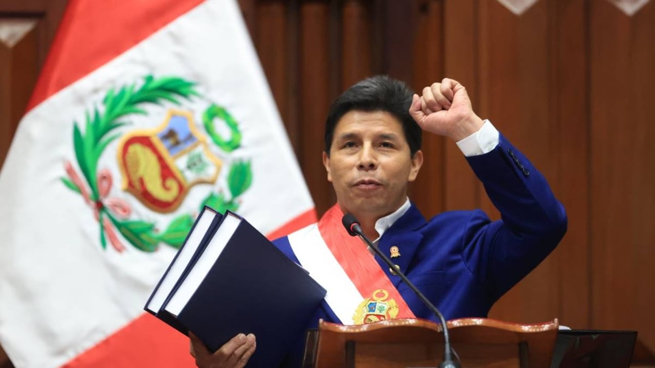 Pedro Castillo anunció que disolverá el Parlamento de su país y llamará a nuevas elecciones.