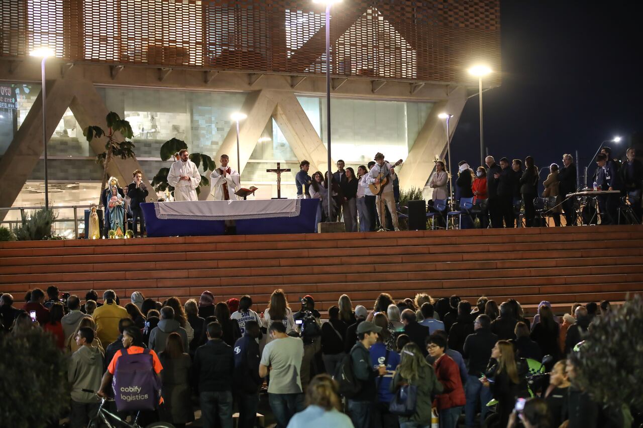 Jornada de oración por la salud de Miguel Uribe Turbay, en la Fundación Santa Fe.