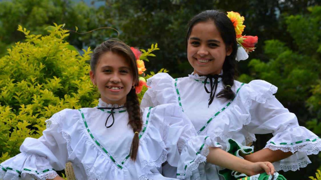 En el proyecto han participado 3.998 entre estudiantes y docentes con el objetivo de incentivar a los jóvenes en el cultivo de café.
