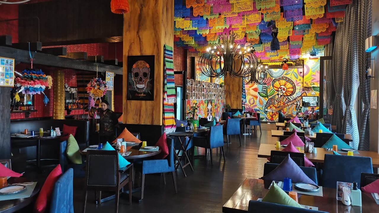 Popular cadena de comida mexicana entra en bancarrota y anuncia cierre de locales en Estados Unidos.