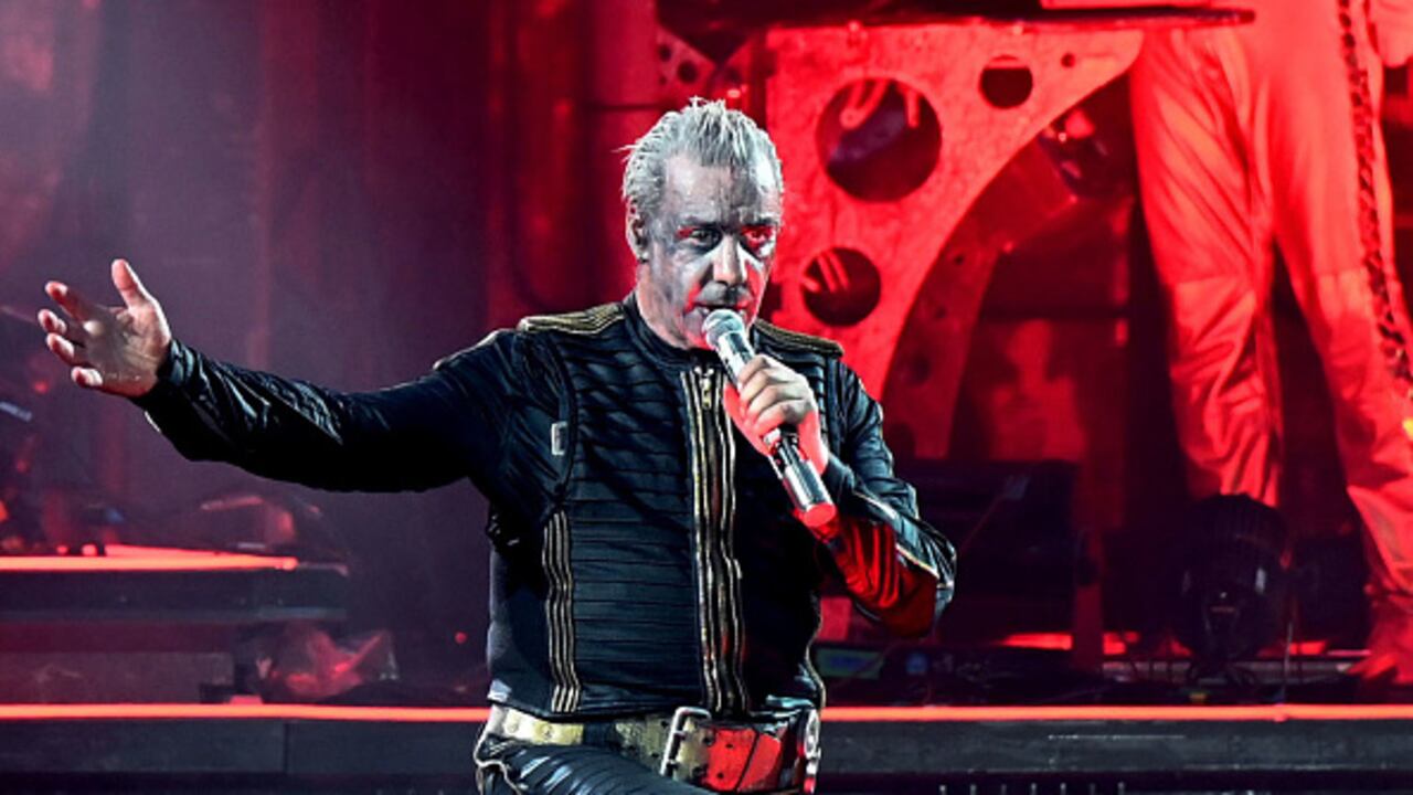 Denuncian al cantante de Rammstein supuestamente por abusar y drogar a mujeres