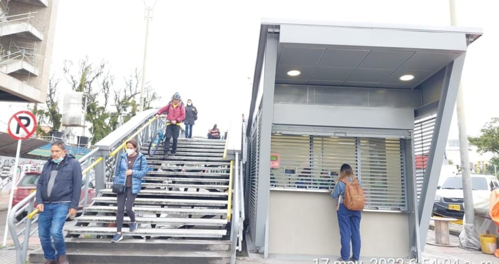 Las obras en la estación de la Calle 127 incluyeron la externalización de las taquillas hacia los costados oriental y occidental de la Autopista Norte.