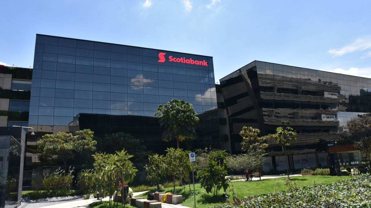 La nota se puso porque ante una eventual liquidación del emisor, el pago a los tenedores de deuda subordinada está sujeta a la cancelación previa del pasivo externo.