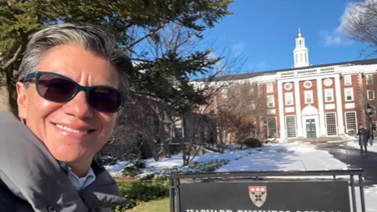 Claudia López publicó una foto en Harvard, tras iniciar sus estudios en liderazgo.