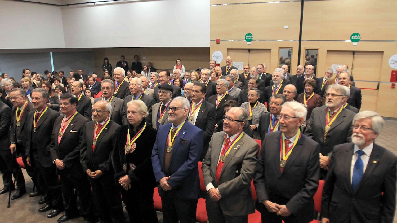 El reconocimiento de estos Investigadores Eméritos parte de la decisión de Colciencias de incluir, por primera vez, esta nueva categoría de investigadores en el Modelo de Reconocimiento y Medición del 2015