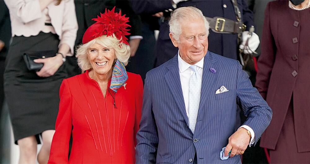 Carlos será proclamado rey pocas horas después del anuncio de la muerte de su madre, pero la ceremonia de investidura como monarca podrá demorar meses. 