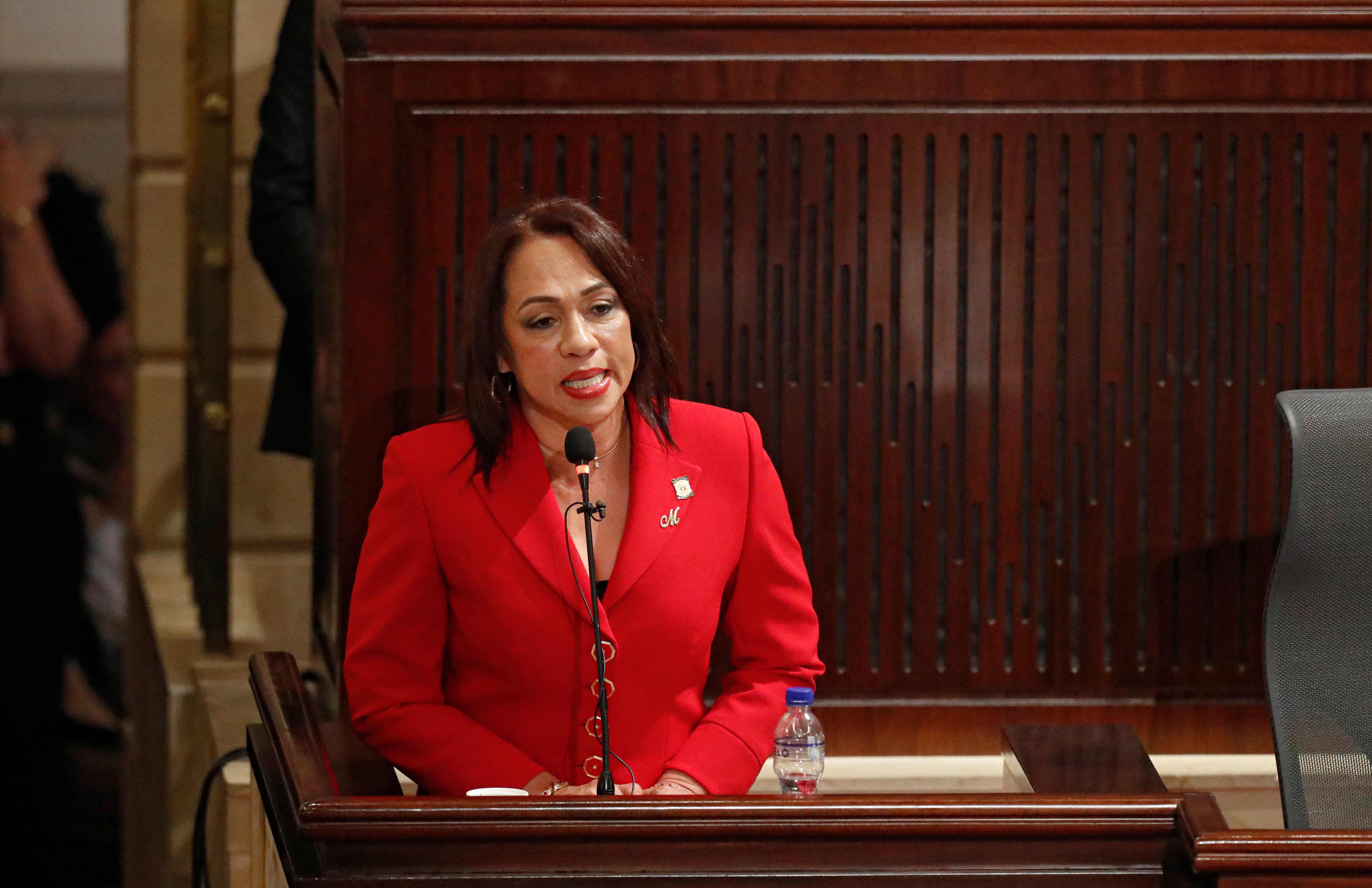 réplica de la oposición