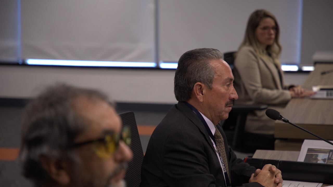 Coronel (r) Hugo Aguilar durante la Audiencia Única de Verdad ante la JEP
