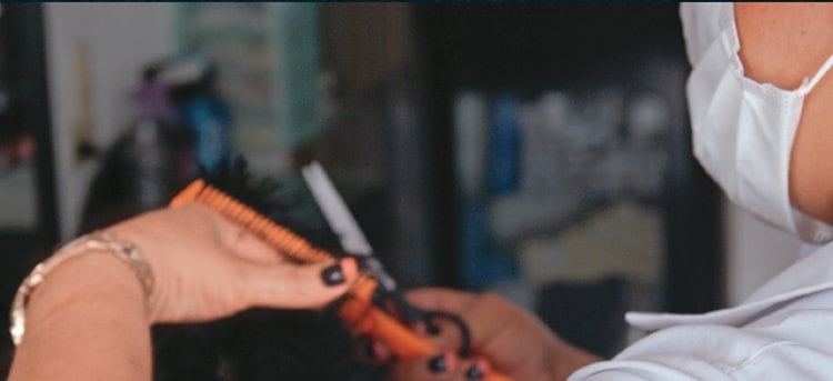 Las peluquerías y barberías son el nuevo blanco de la delincuencia 