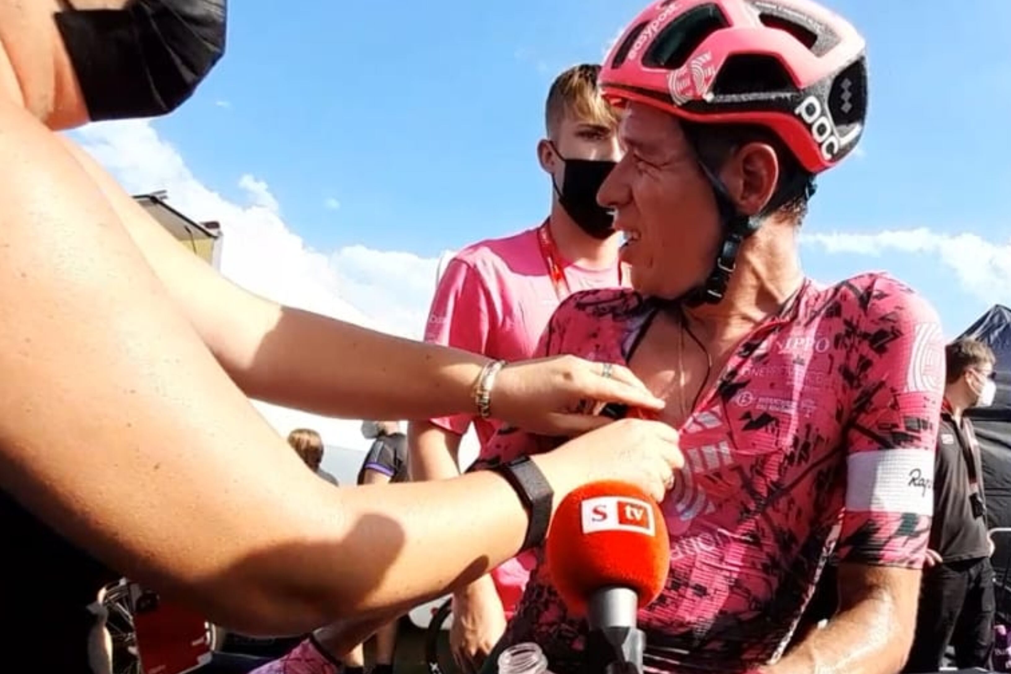 Rigoberto Urán, ciclista colombiano del EF Education, en la línea de meta de la etapa 9 de la Vuelta a España 2022