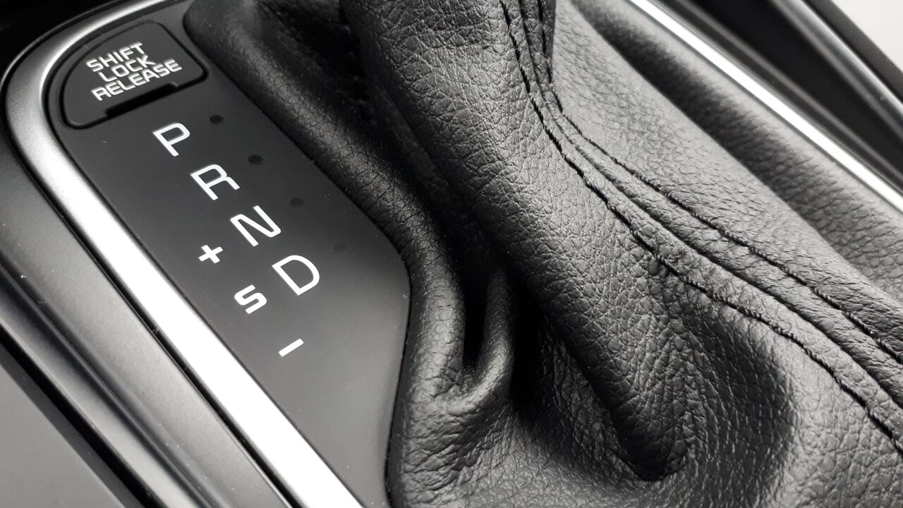 Según el modelo de los carros, estos pueden traer la posibilidad de adecuar la caja mecánica para que funcione muy similar a una manual.