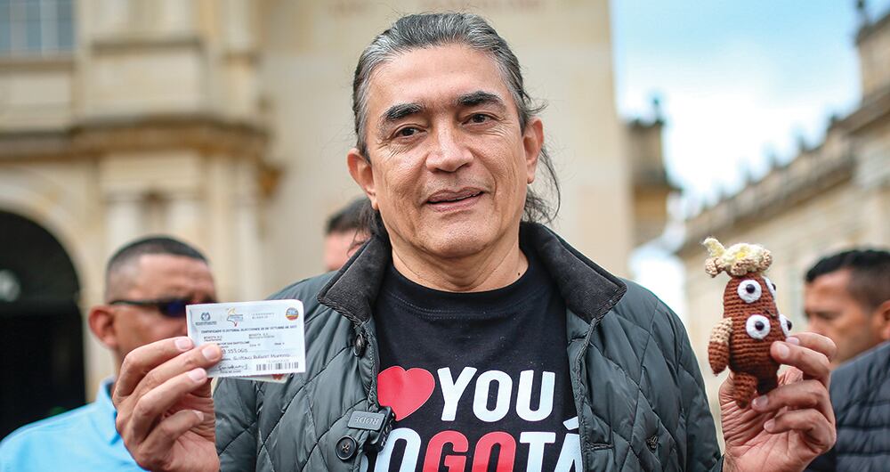   Gustavo Bolívar representa la cara de la derrota del petrismo en el país. Quedó en tercer lugar por la Alcaldía de Bogotá. 