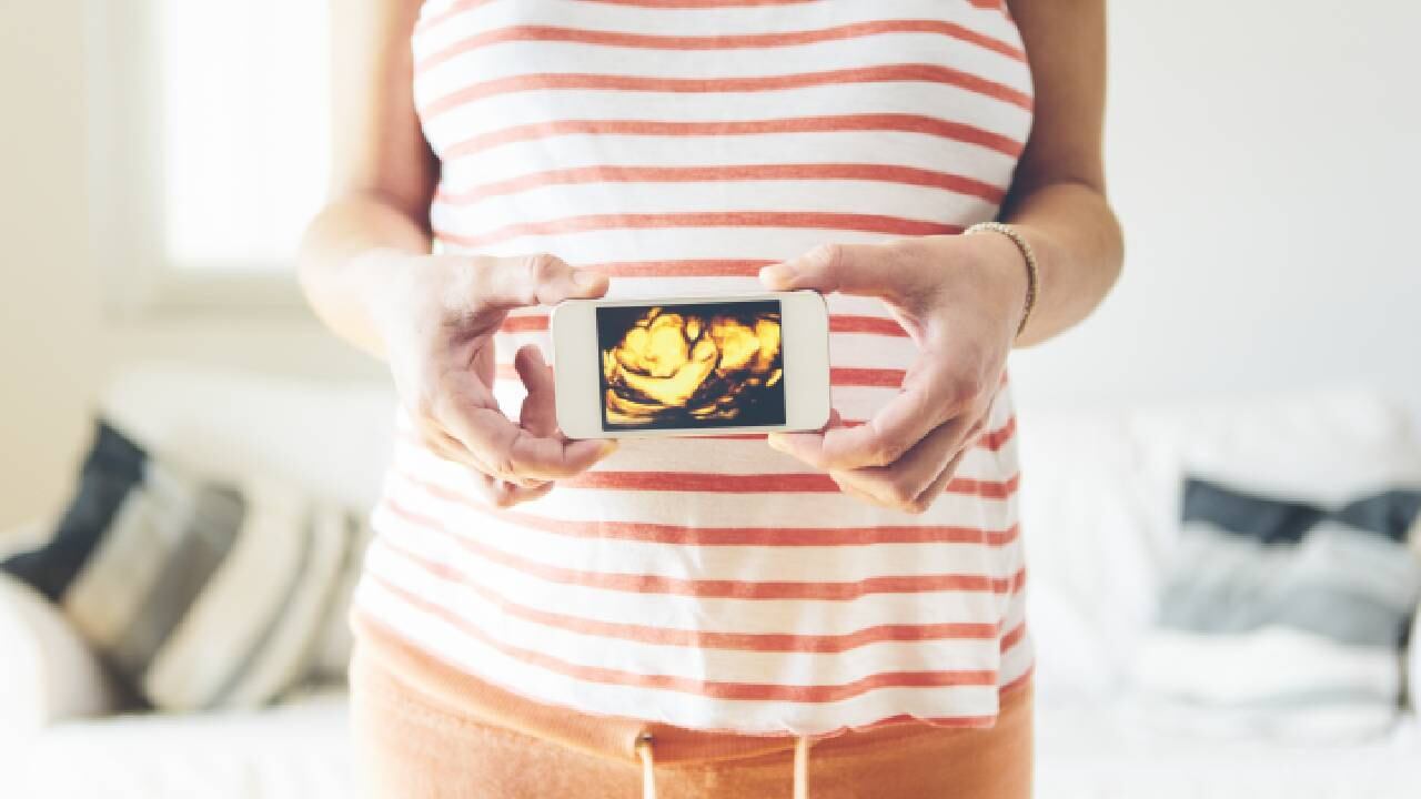 Encontrar los días fértiles, una preocupación para las parejas que desean tener un bebé. Foto Gettyimages.