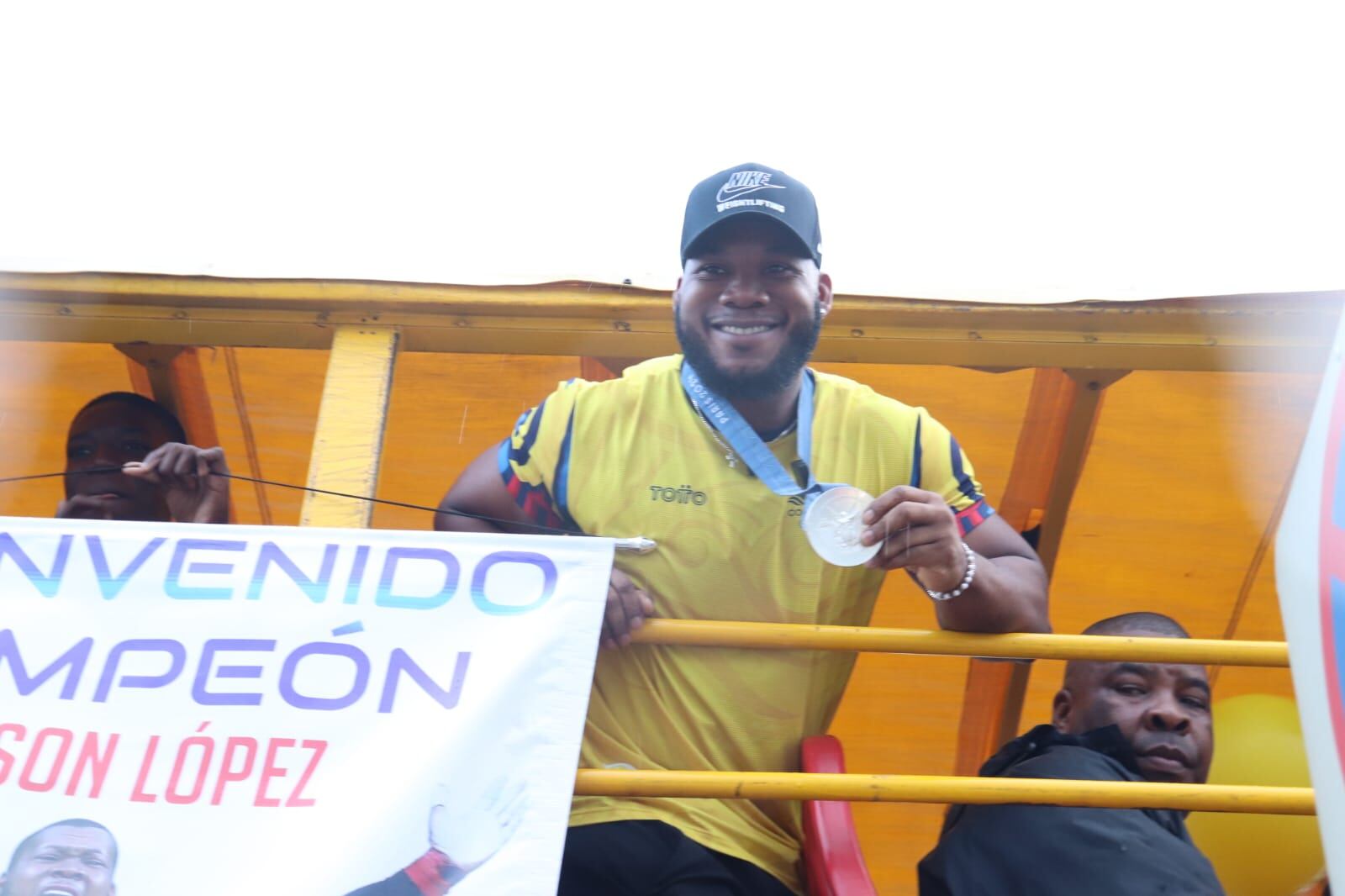 Llegada de Yeison López al aeropuerto Alfonso Bonilla Aragón de Palmira