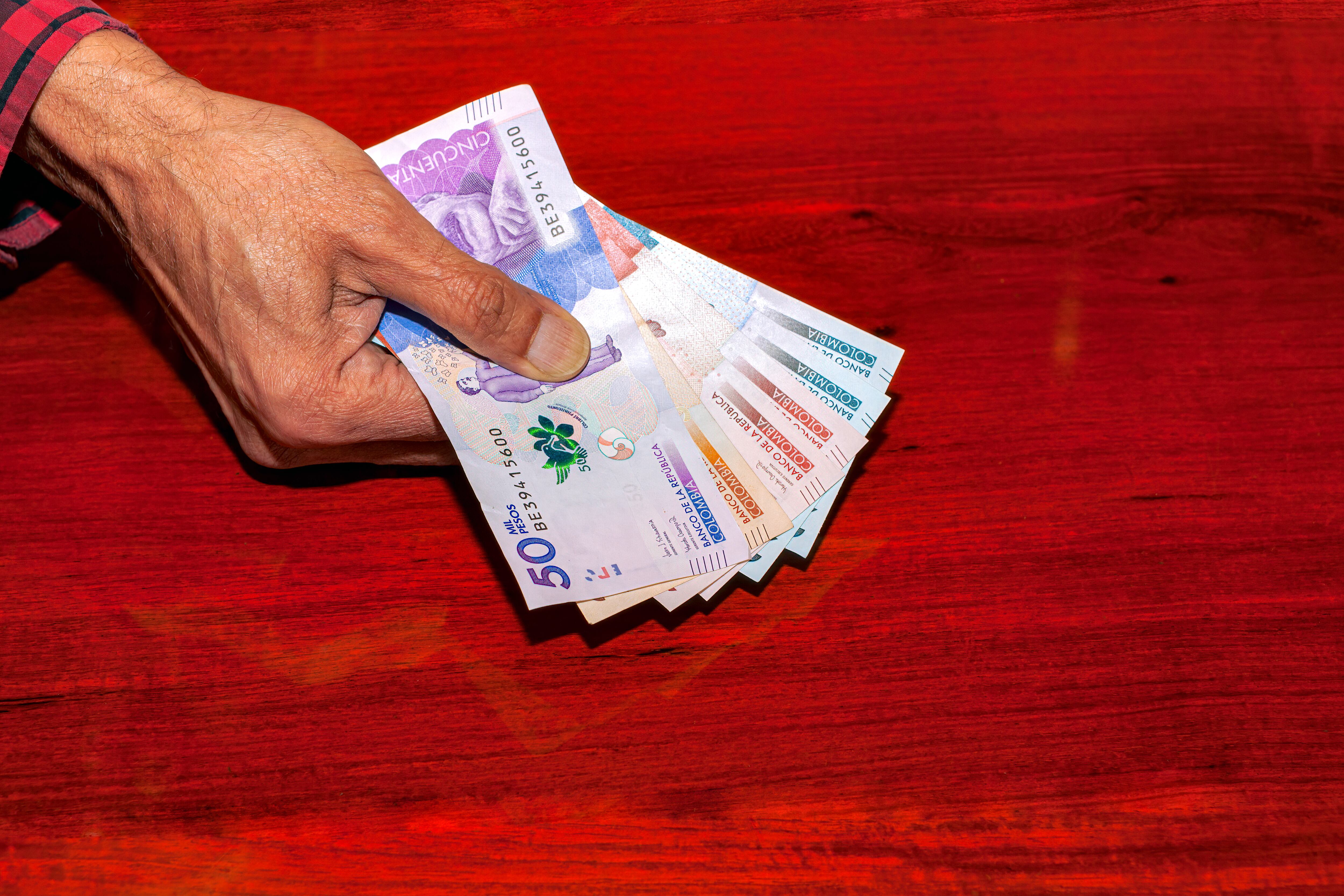 Así podrá retirar el saldo de las pensiones en Colombia durante 2024.