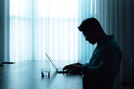 El cofundador de Tor lanzó una crítica al enfoque de privacidad de grandes compañías tecnológicas.